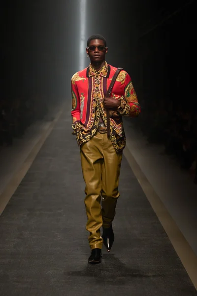 Look 38